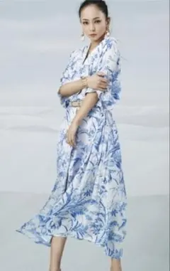 最新★安室奈美恵さん着用★高級ワンピース　新品未着用タグ付　私服　海外購入品です 最新☆安室奈美恵さん着用☆高級ワンピース 新品未着用タグ付私服 花火