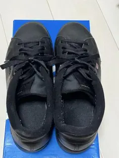 Reebok ブラックレザースニーカー