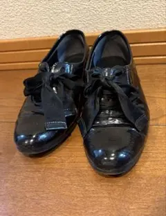 【DIANA】エナメル ローファー 黒リボン付き