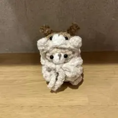 ふわふわ糸で編んだリスの着ぐるみを着たくまあみぐるみ