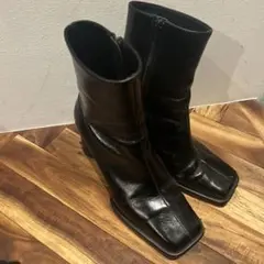 UNDRESSED DIMENSIONAL SQUARE BOOTSのサムネイル