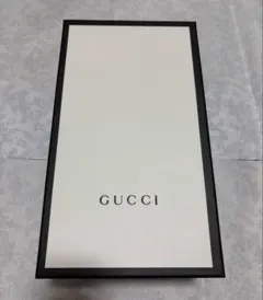 GUCCI ギフトボックス ホワイト/ブラック　大