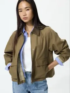 UNIQLO ユーティリティショートジャケット　カーキ