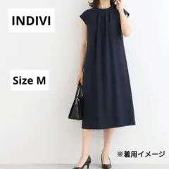美品【INDIVI】フレンチスリーブ タックギャザー Aラインワンピースのサムネイル