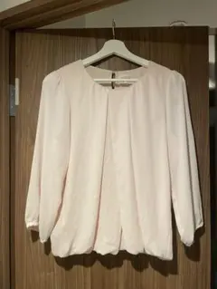 淡いピンク 七分袖ドレープトップス