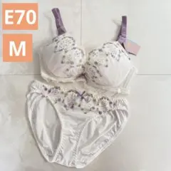 匿名配送❣️tutuanna ブラジャーショーツセット ホワイトパープル刺繍