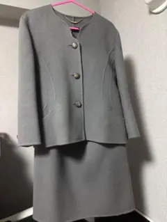 美品★ジェンヌサンカント　グレー　スーツ　セットアップ　ノーカラージャケット