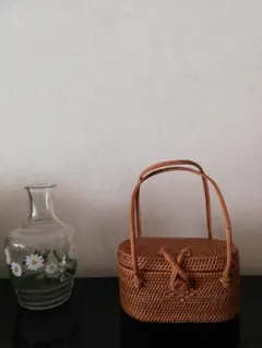 アタバッグ？　カゴバック　ミニバック　藤のサムネイル