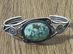 ナバホ族　インディアンジュエリー　バングル　シルバー　アーノルドグッドラック