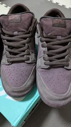NikeSBDunkLowPRM City of Love "Burgundy"