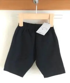 綿素材　黒のハーフパンツ (ゴムウエスト)