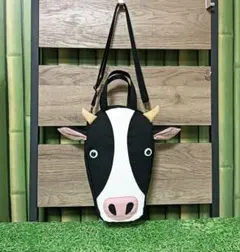 牛　ショルダーバッグ　ハンドメイド　ホルスタイン　うし　どうぶつ