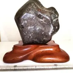黒色山形水石 木製台座付き - メルカリ