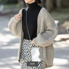 ケーブルカーディガン