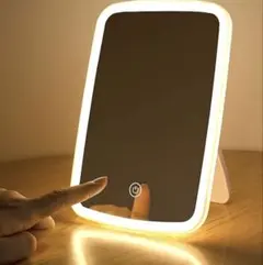 新品未使用女優ミラー LEDライト付き 三色調光・無段階明るさ調節 折りたたみ式