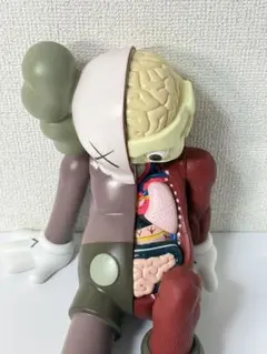 2026年最新】kaws 人体模型の人気アイテム - メルカリ