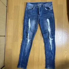 ダメージスキニーデニム