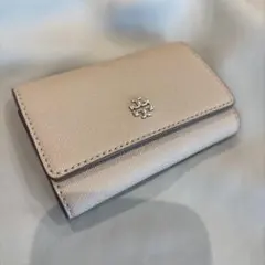 トリーバーチ　グレージュキーケースのサムネイル