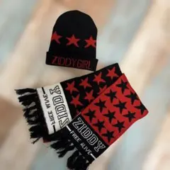 ZIDDY⭐︎美品⭐︎星柄 ニット帽＆マフラー２セット