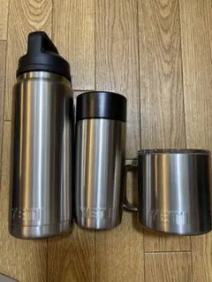 YETI 缶クーラー 2個セット - メルカリ