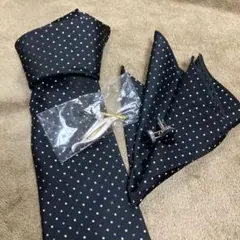 ネクタイ　ポケットチーフ　カフスボタン　ネクタイピン　結婚式　パーティ