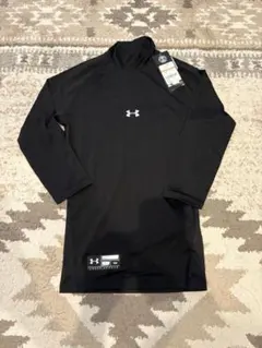 新品タグ付き　Under Armour アンダーシャツヒートギア SM　野球用
