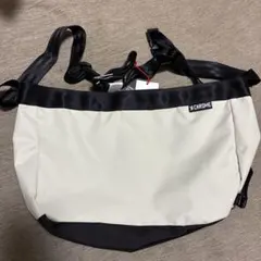 【新品】クローム ニュースペーパー メッセンジャーバッグ　9L ホワイト