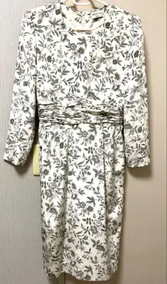 ONWARD樫山　セミフォーマル 花柄ひざ丈ワンピース
