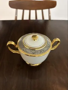 大倉陶園 白金金蝕唐草葡萄 デザートプレート 20cm - メルカリ