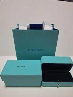 ティファニー　ピアス　空箱　BOX