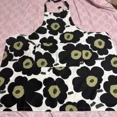 marimekko マリメッコ ウニッコ ホワイト ブラック エプロンのサムネイル