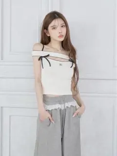 ♥️DarichシグネチャーDRオフショルリボントップスWHT新品タグ付き♥️