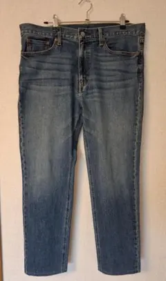 グリーンレーベル シグネチャー デニム スリム テーパード ジーンズ