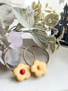 お花のクッキーヘアゴム(黄赤2個set)