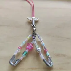 ハンドメイド ビーズチャーム 安全ピン