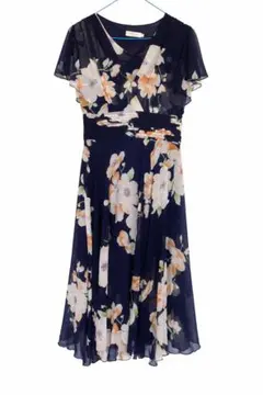 フラワープリント　ワンピース　新生活セール中✨