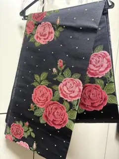 振袖 松田聖子 黒 ピンク 胡蝶蘭 ちりめん 振袖 レンタル 黒 【Mサイズ 黒時バラにカトレア 松田聖子