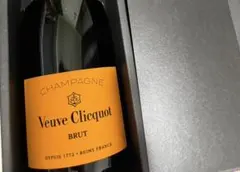 【限定】Veuve Clicquot Brut シャンパン 750ml 箱付きのサムネイル