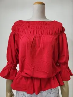 赤いオフショルダー五分袖トップス フリーサイズ