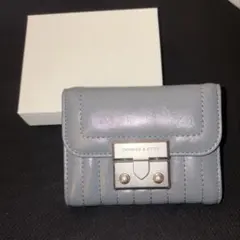 CHARLES & KEITH グレー 三つ折り財布