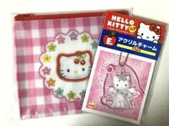 HELLO KITTY アクリルチャームとポーチセット