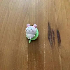 ちいかわ びっくらたまご バスボール　バスボム　古本屋