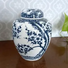 中国風の陶器製の壺 中国風壺