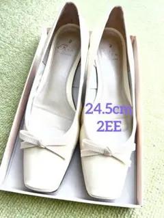 Riz 24.5cm 2EE アイボリー低めパンプス