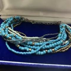 ターコイズとゴールドの多層ブレスレット