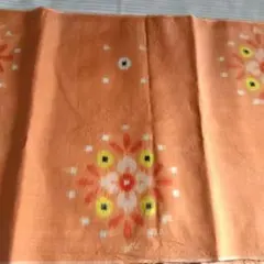 再値下げ！着物フローラル模様の生地 はぎれ 朱色　35×260×2枚