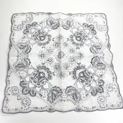 【手刺繍✨】スワトウ 汕頭 SWATOW カラーハンカチ 花柄 グレー