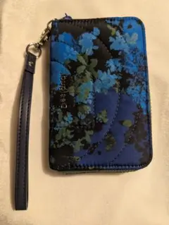 即発送☆未使用級　デシグアル 花柄 二つ折り財布