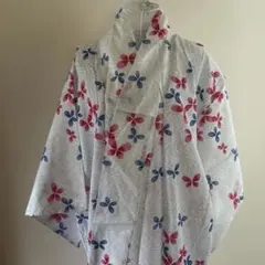 昭和レトロ　蝶々　薄手　浴衣 白地 赤 青￼夏祭り