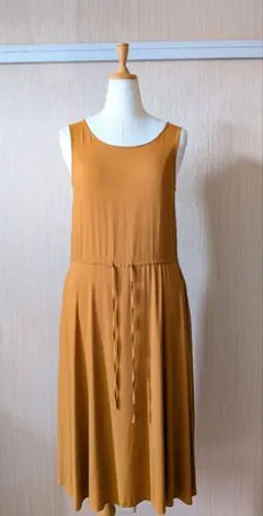 UNIQLO　ノースリーブワンピース